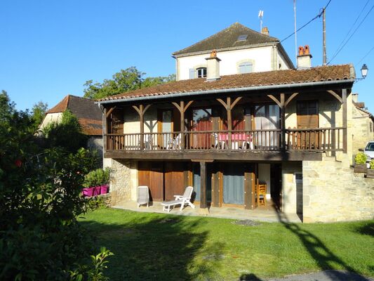 Façade au soleil levant