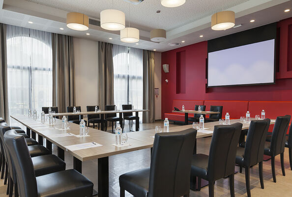 4Comforthoteldrauzou_Figeac_Salle de réunion