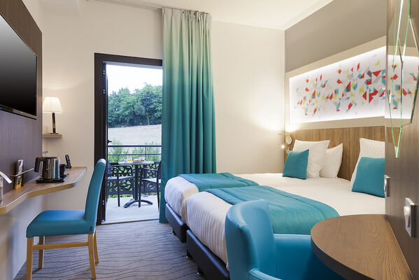 6Comforthoteldrauzou_Figeac_chambretwin