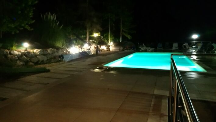 La piscine la nuit