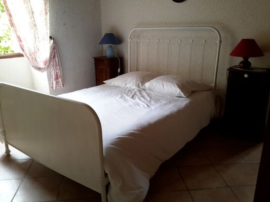 Chambre 1 au rez-de-chaussée
