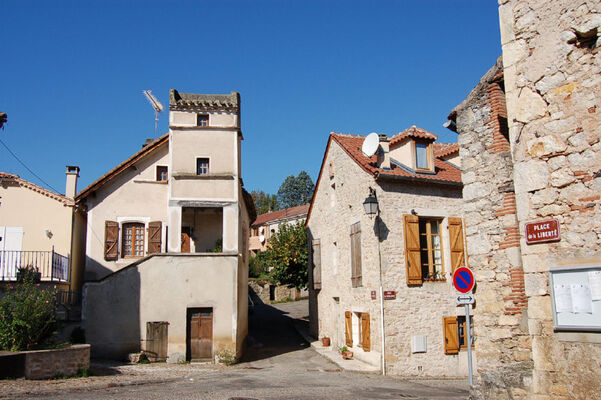 Bourg de Pradines