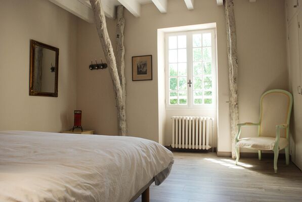 chambre avec lit de 180