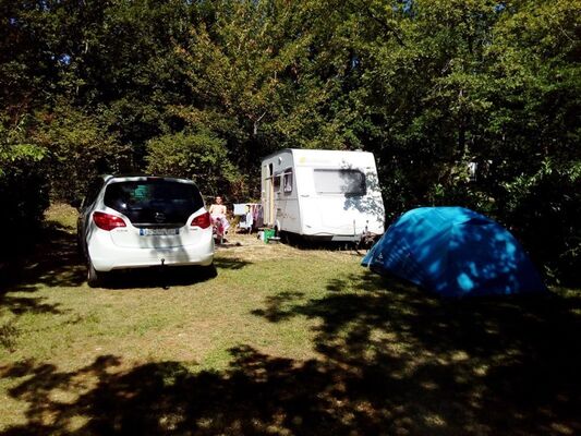 08 camping au bois dormant