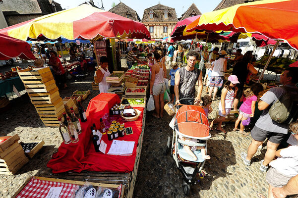 140807 Marché de Bretenoux © @Lot Tourisme - OT Vallée de la Dordogne - Cochise Ory