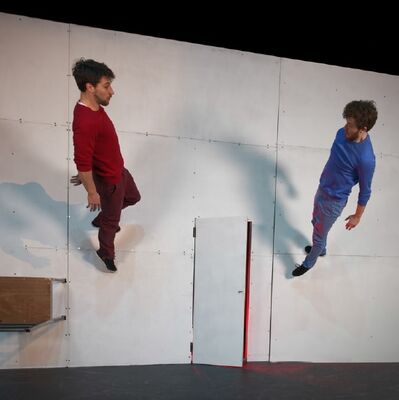 16 jav Cirque acrobatique