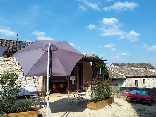 Terrasse Hôtel la Tissandière Lalbenque