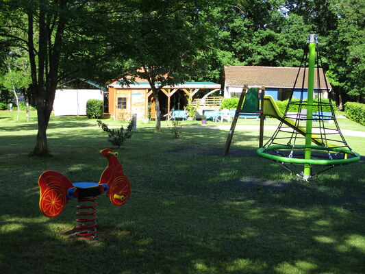 Camping Le Paradis - Aire de Jeux