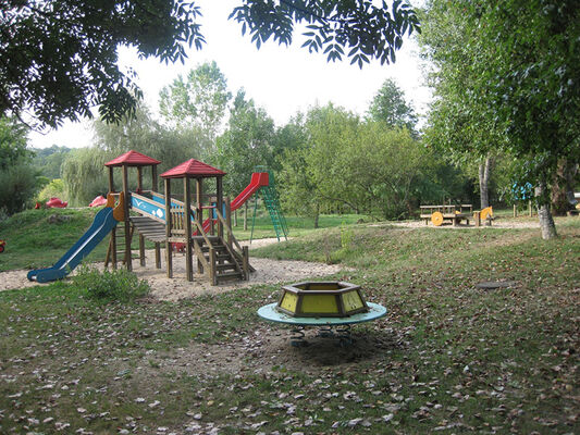 Camping Plan d'Eau de la Cayre