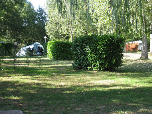 Camping Plan d'Eau de la Cayre