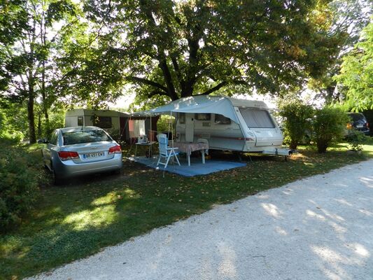 CampingLesTilleuls_Caravane