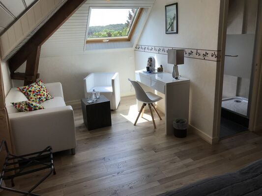 Ch-hotes-LeSautDeLaBergere-Aubazine_chambreBrigitte