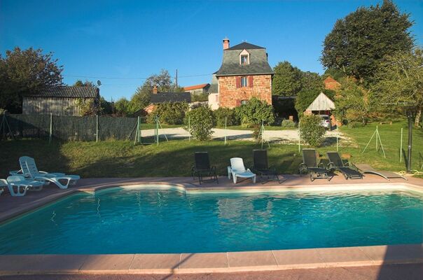 ChHotes-LePreCollonges-NOAILAHC_piscine