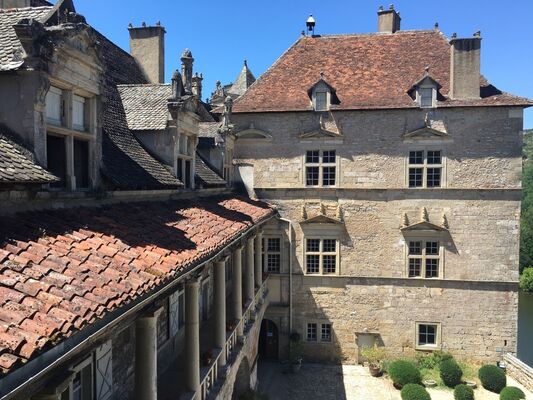 Chateau Cenevieres 9©C.Seguy