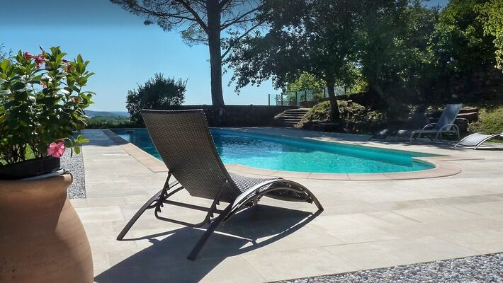 ChateauDeMarsac-Meyssac_piscine