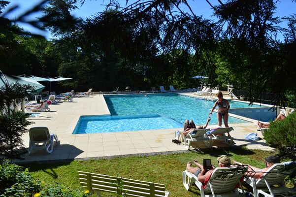 ChateauLacomté_Piscine
