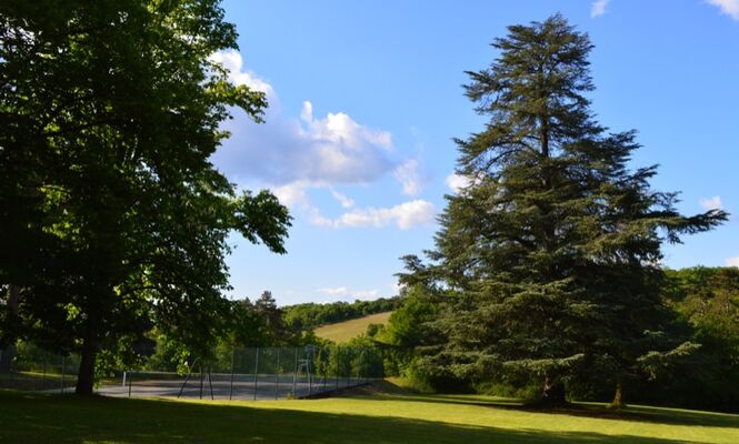 ChateauLacomté_Tennis
