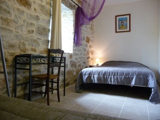 Chambre 1 lit double et 1 lit superposés - GE