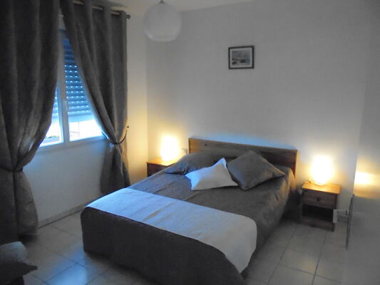 Chambre 1. Un lit 140 x190