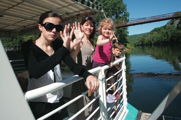 Coucou famille © Les CROISIERES de Saint Cirq Lapopie