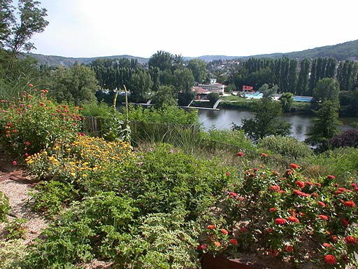 DD077D8E-D8DC-4C52-8C57-EB10B26972C1