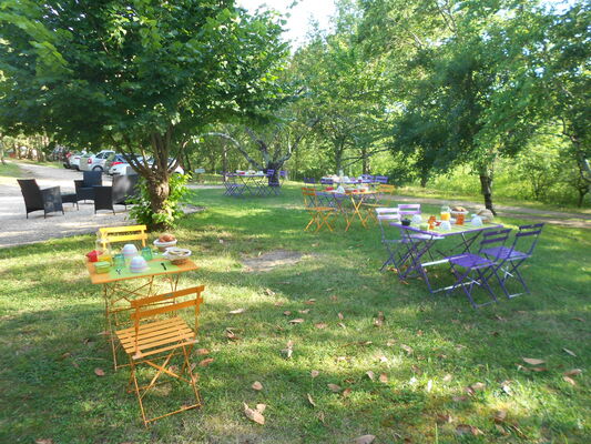 Domaines des Calosses_Petit déjeuner_Extérieur (2)