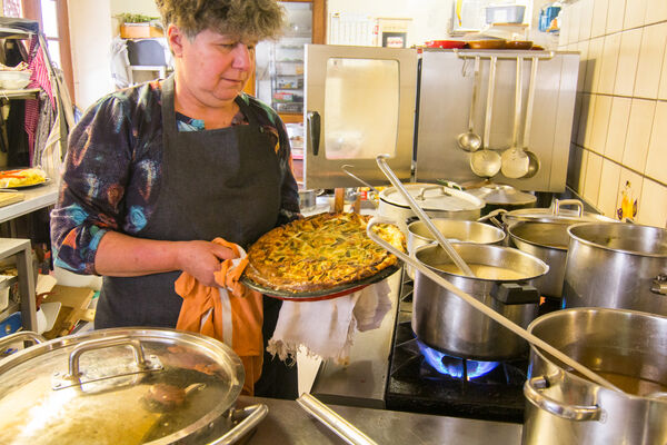 En cuisine avec Monique - Restaurant Lou Bourdié à Bach ©© Lot Tourisme - C. Novello 160414-121815