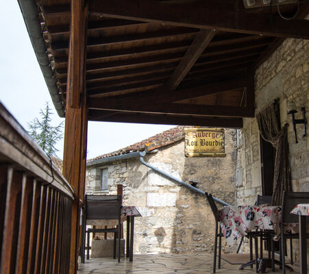 Extérieur du Restaurant Lou Bourdié à Bach ©© Lot Tourisme C. Novello 160414-115746