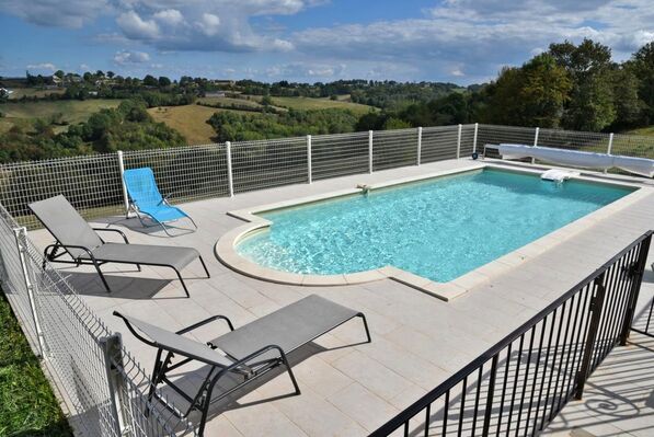 GîteCHANEL-Lagleygeolle_piscine