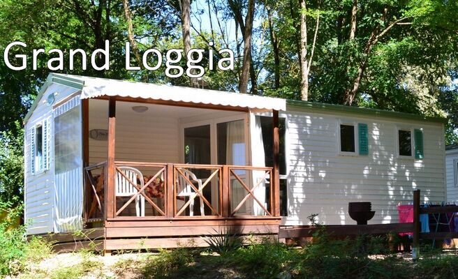 Grand-loggia-camping-les-chalets-sur-la-Dordogne