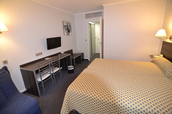 HDF. chambre 2L 077