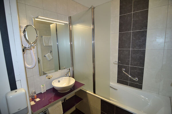 HDF. salle d bain 060