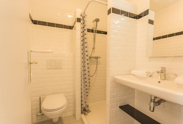 Hôtel Le Belvédère-Rocamadour-douche wc