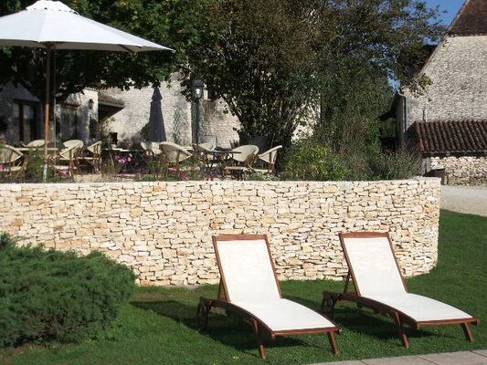 Hôtel Restaurant Les Vieilles Tours