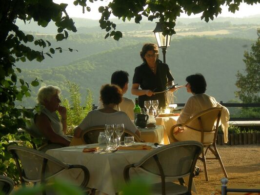 Hôtel Restaurant Les Vieilles Tours