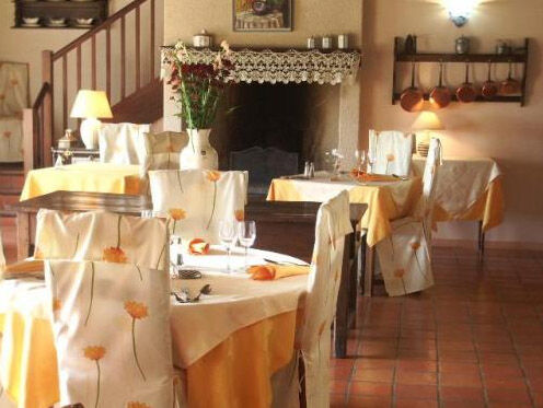 Hôtel Restaurant Les Vieilles Tours