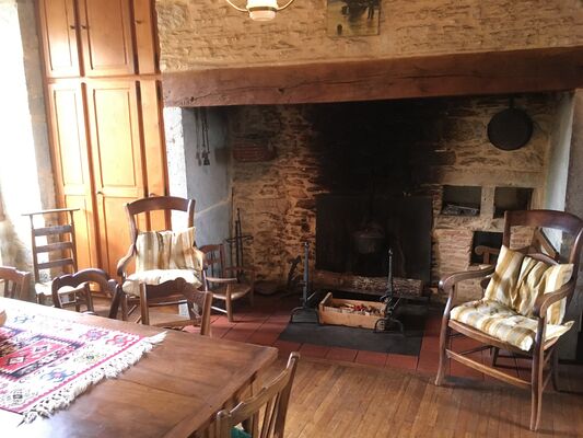 Salle à manger, cheminée