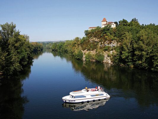 Douelle : Navigation sur la Rivère Lot