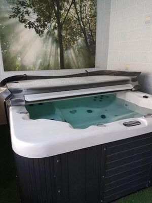 Jacuzzi