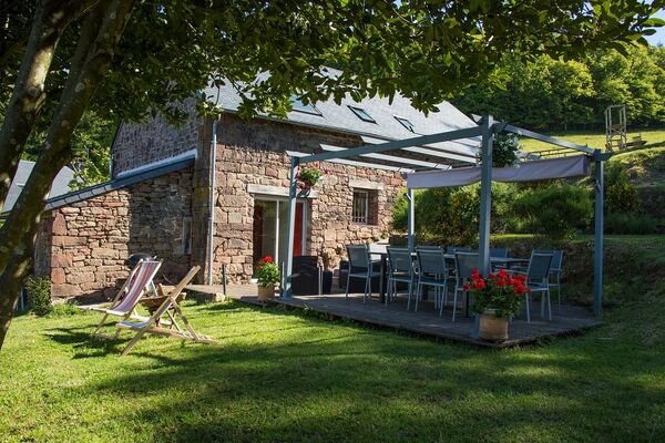 LaMaisonDesEtoiles-Noailhac_terrasse