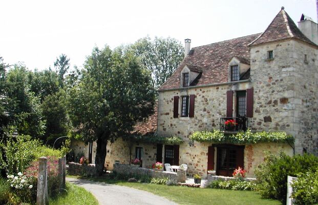 Le Vieux Frêne avec le gîte