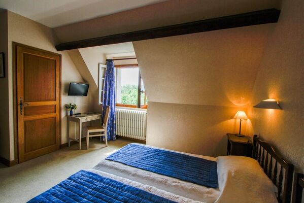 une chambre twin standard au domaine les falaises