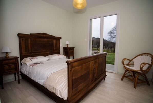 LocationFAVEDE-Aubazine_chambre2