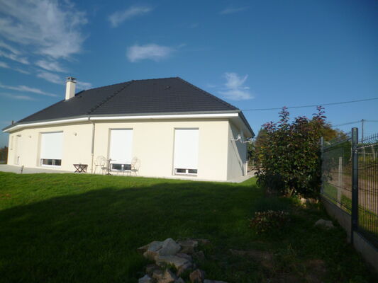 LocationFAVEDE-Aubazine_exterieur