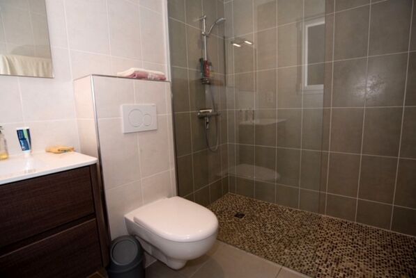 LocationFAVEDE-Aubazine_sdb1