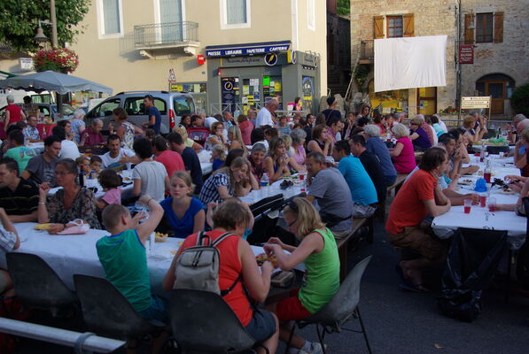 Marche-de-nuit-et-des-saveurs-Luzech