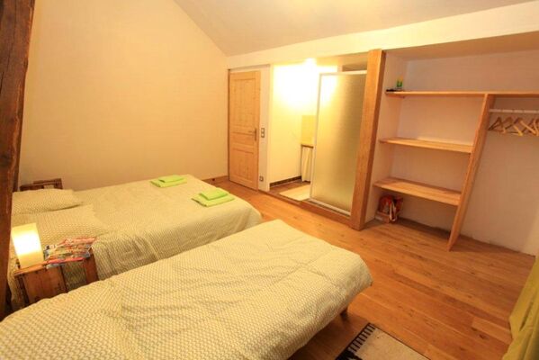 MeubléDUVINAGE-LaChapelleStGeraud_chambre2bis
