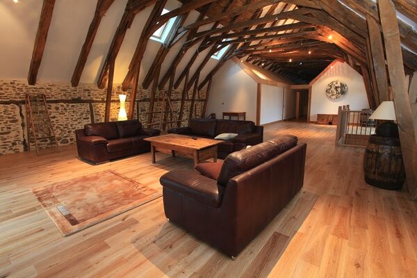 MeubléDUVINAGE-LaChapelleStGeraud_salon
