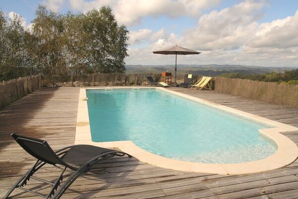 MeubléDUVINAGE-LaChapelleStGeraud_piscine2