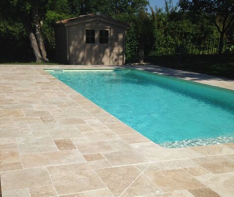 Mme Dreux piscine